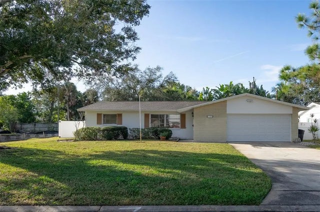 1760 Georgia Avenue Ne, ST PETERSBURG