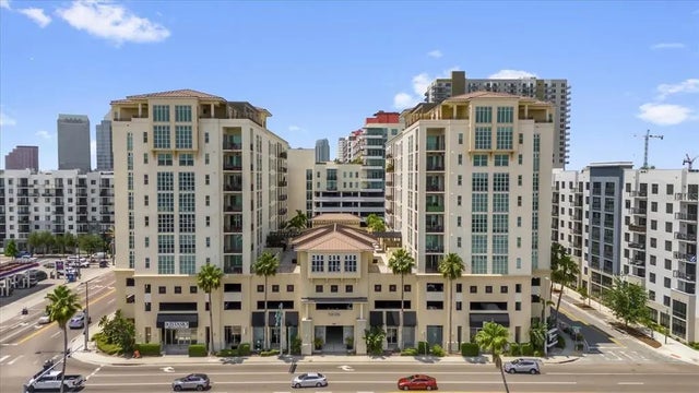 1238 E Kennedy Boulevard 802, TAMPA