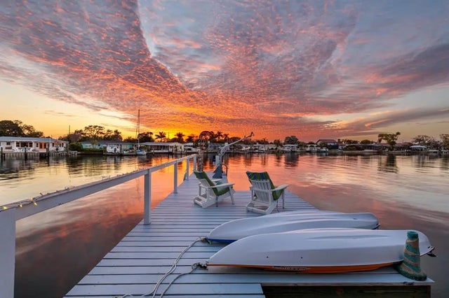 2487 W Bay Isle Drive Se, ST PETERSBURG
