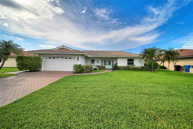 2025 Michigan Avenue Ne, ST PETERSBURG