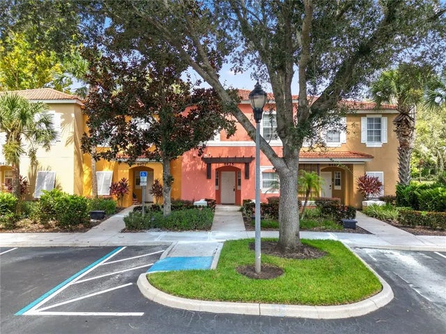 8425 Crystal Cove Loop, KISSIMMEE