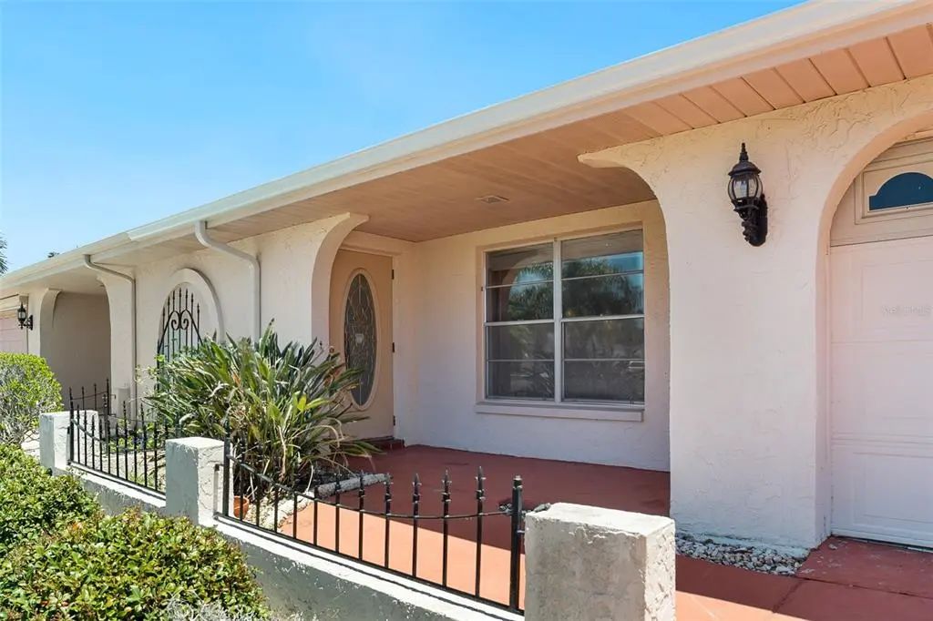 1027 Bluewater Drive, SUN CITY CENTER