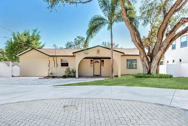 3402 W Van Buren Drive, TAMPA