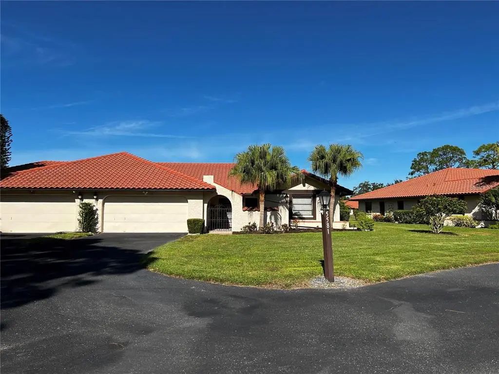 5581 Golf Pointe Drive, SARASOTA