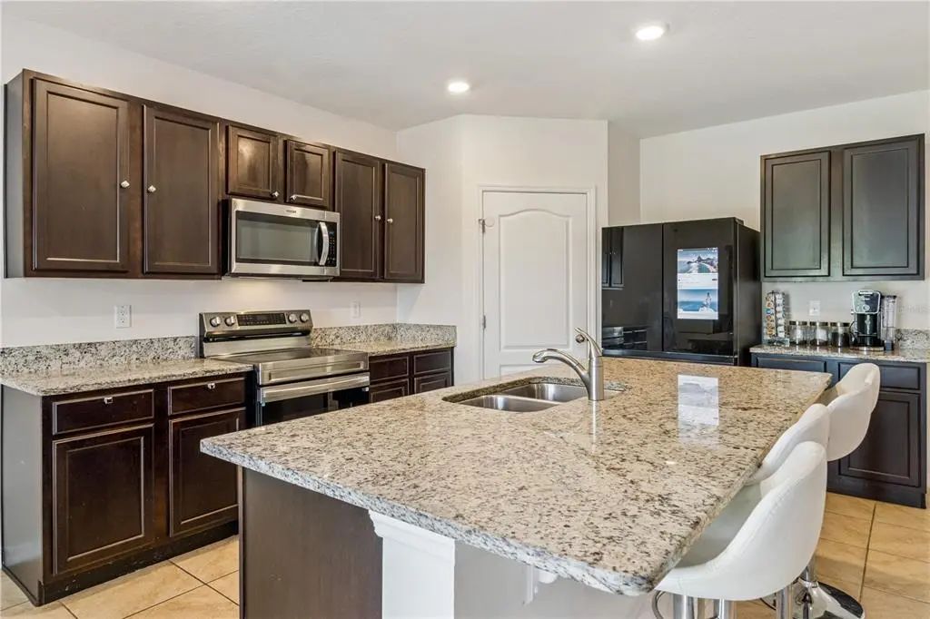 2933 Ivy Lake Ct, LAKELAND