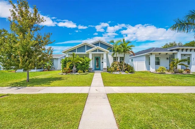 475 36th Avenue N, ST PETERSBURG