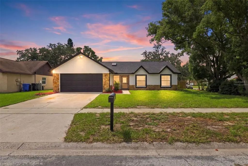 1607 Oak Arbor Lane, VALRICO
