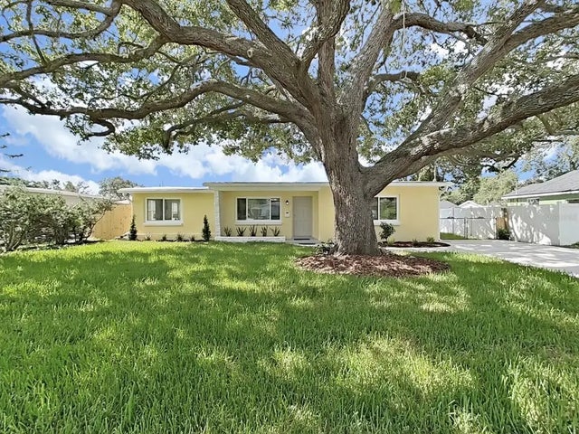 4610 W Bay Villa Avenue, TAMPA