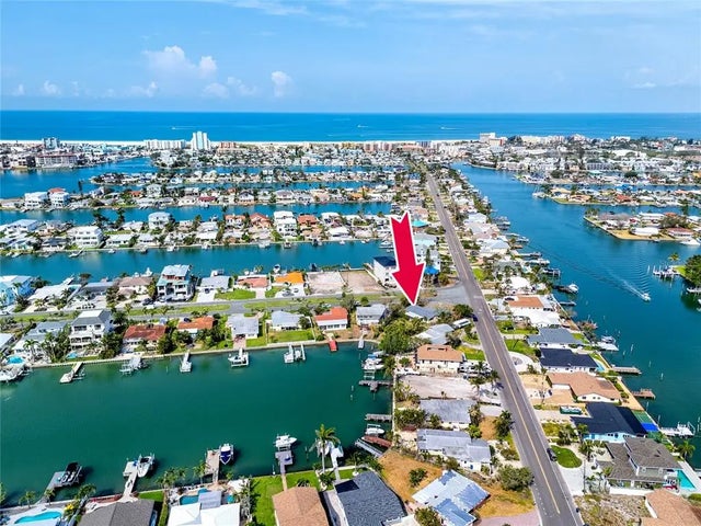 11465 7th Street E, TREASURE ISLAND