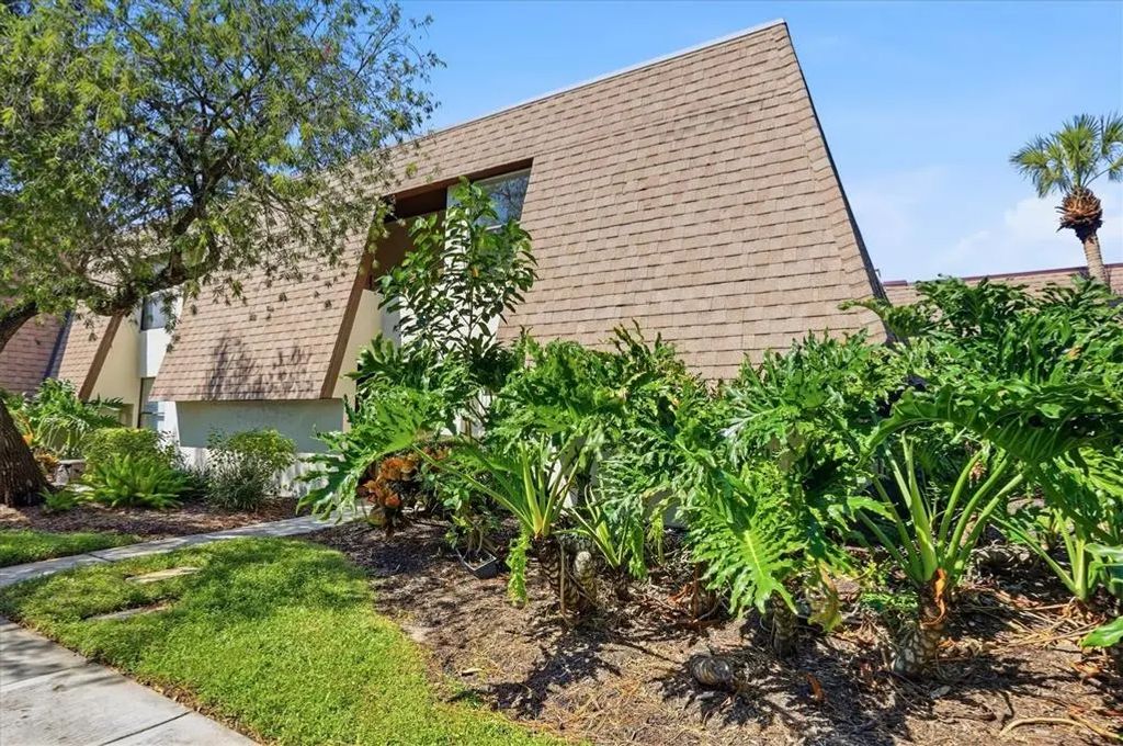 4652 Ringwood Meadow 38, SARASOTA