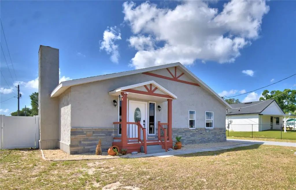 208 Center Street, AUBURNDALE