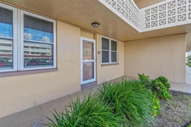 4915 Bay Street Ne 123, ST PETERSBURG