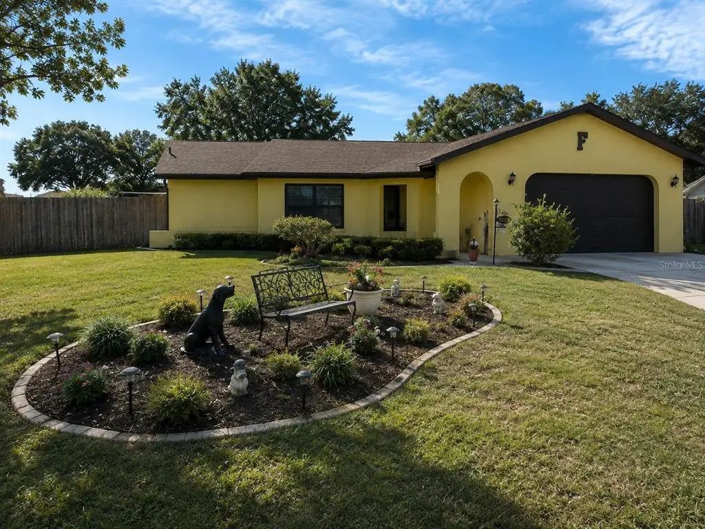 7054 Lexington Circle, BROOKSVILLE