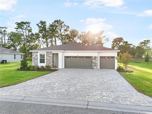 9127 Players Drive, WEEKI WACHEE