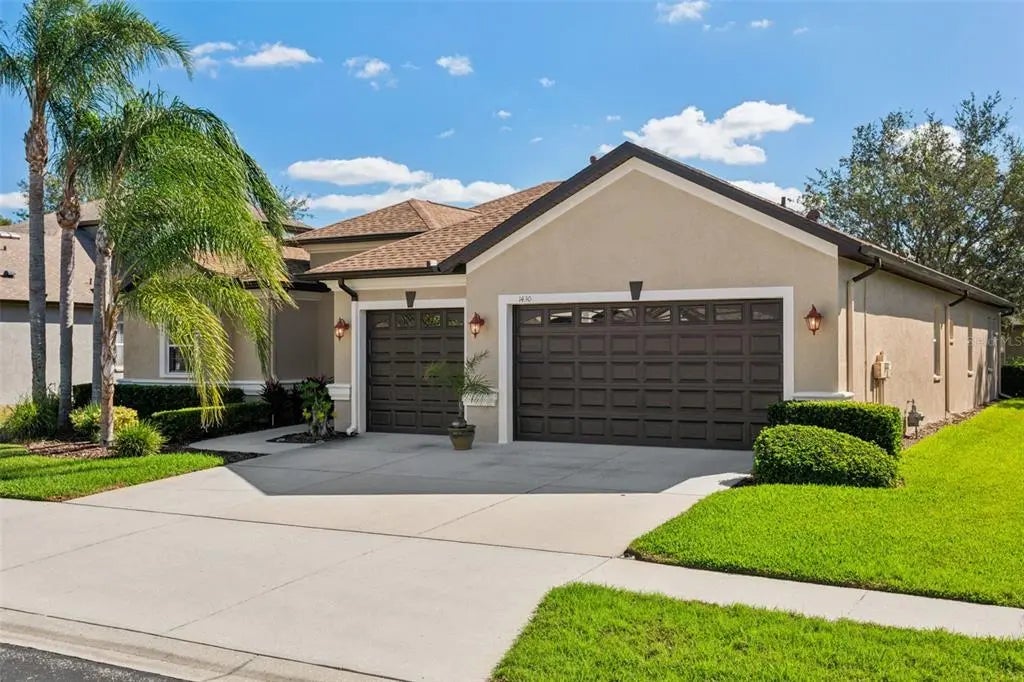 1430 Beaconsfield Drive, WESLEY CHAPEL