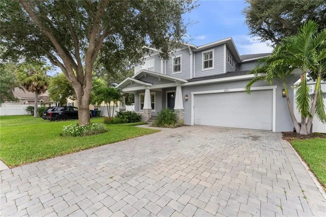 3611 W Royal Palm Circle, TAMPA
