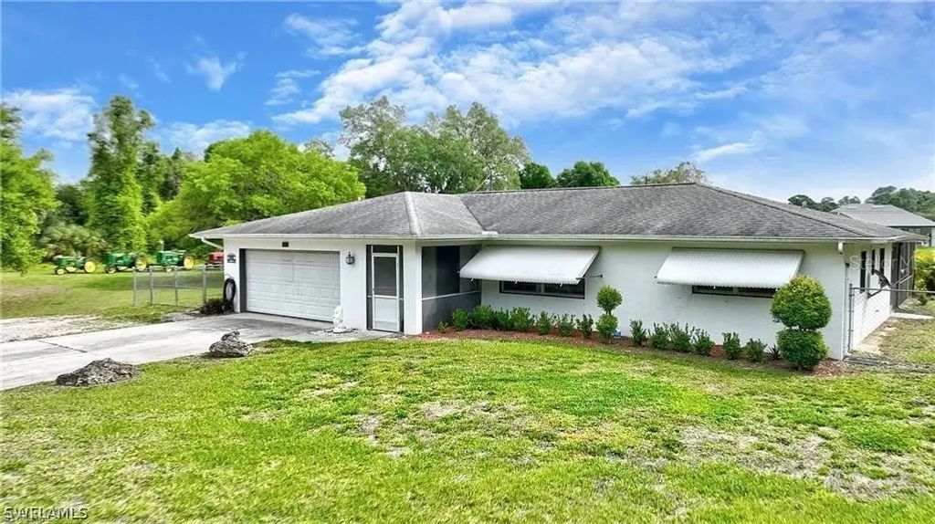 704 Cleveland Ave, LEHIGH ACRES