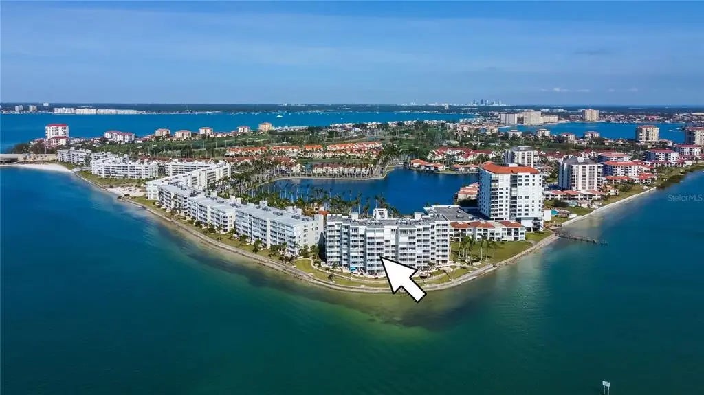 6105 Bahia Del Mar Circle 386, ST PETERSBURG