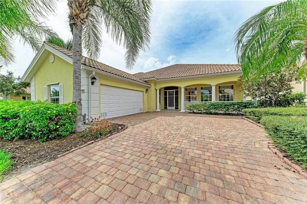 13485 Bastiano Street, VENICE