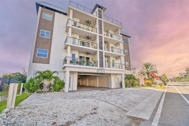 19505 Gulf Boulevard 404, INDIAN SHORES