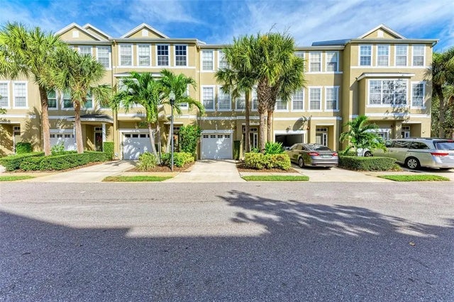 3047 Pointeview Drive, TAMPA