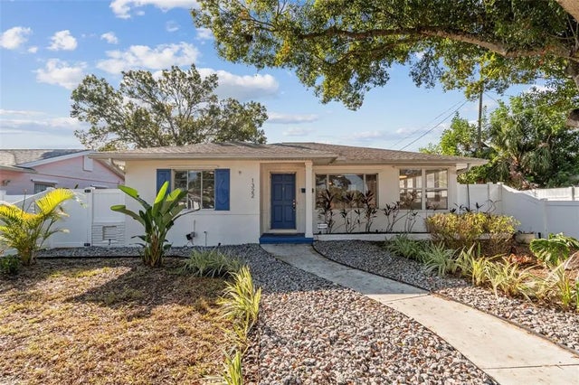 1322 48th Avenue N, ST PETERSBURG