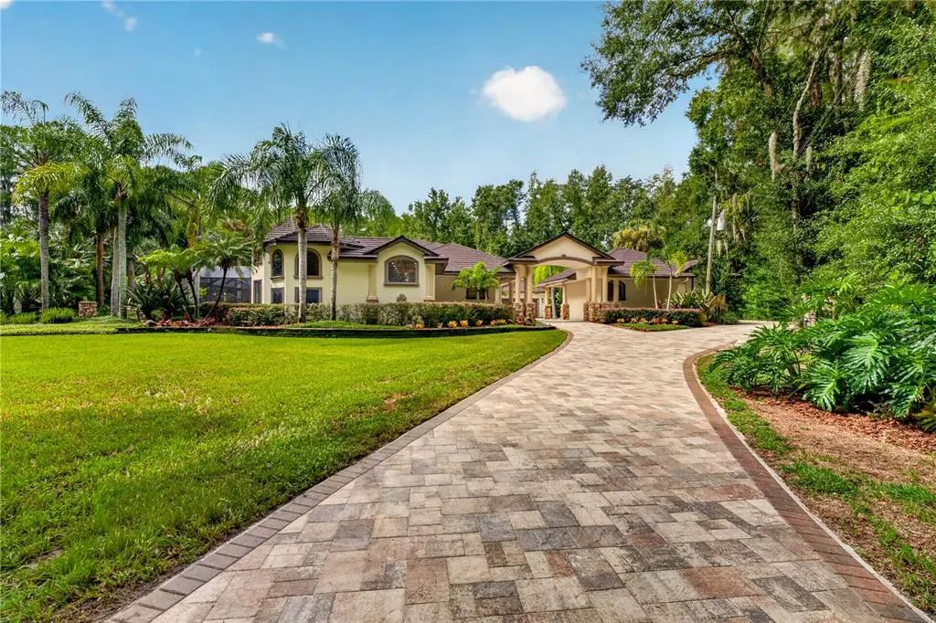 21732 Shamu Drive, LAND O LAKES