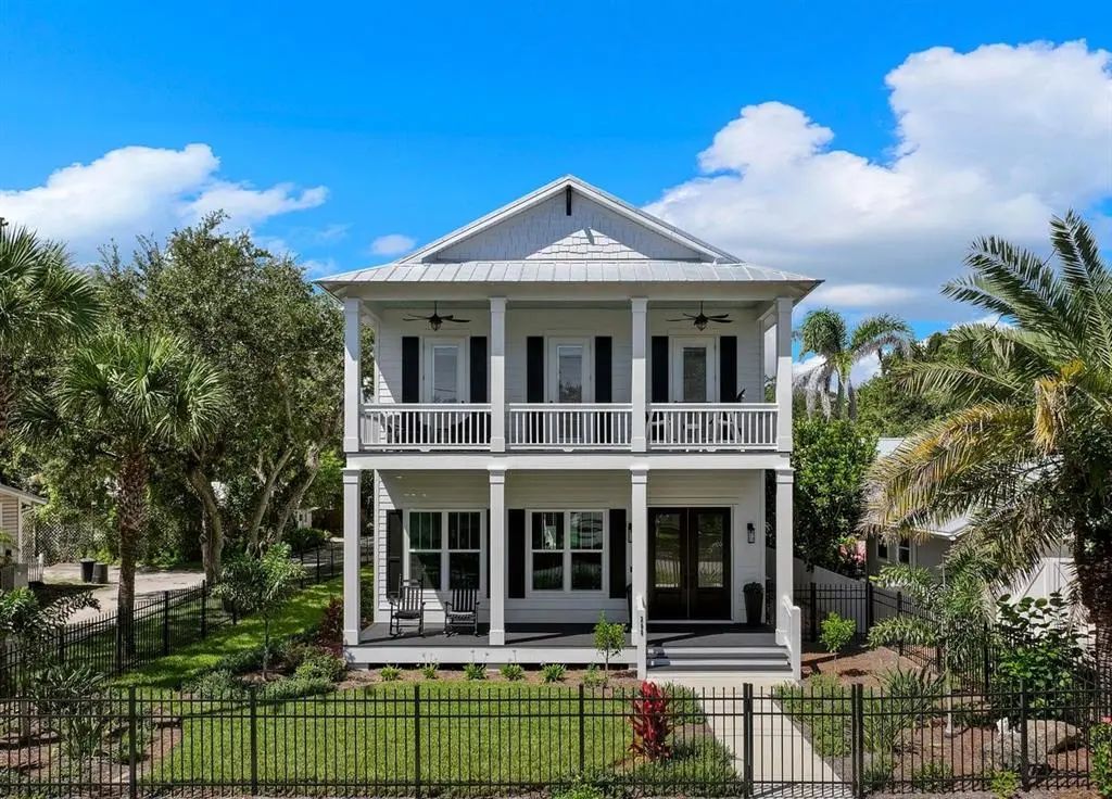 200 N Peninsula Avenue, NEW SMYRNA BEACH