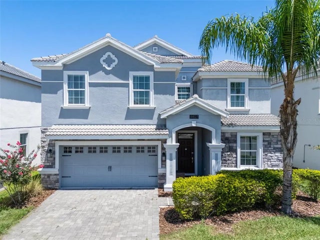 8807 Interlocking Court, DAVENPORT