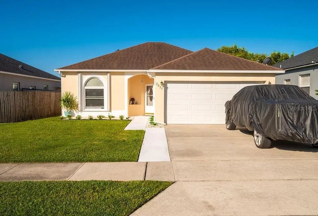 2057 Swift Road, OVIEDO