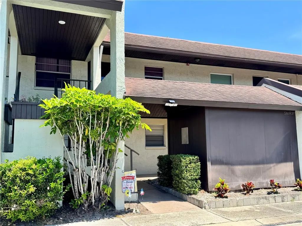 1100 E Bay Drive 3, LARGO