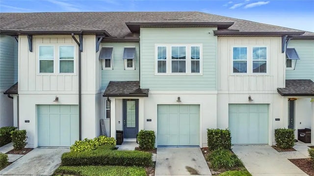 721 Benoi Dr, DAVENPORT