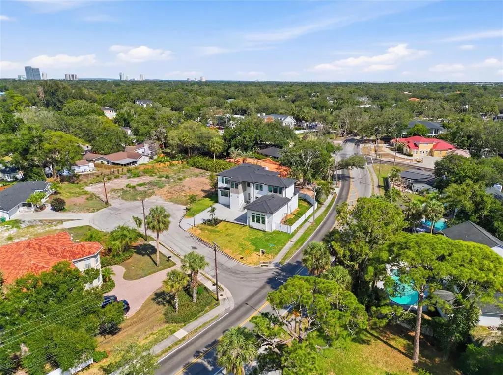 4704 W San Carlos Street, TAMPA