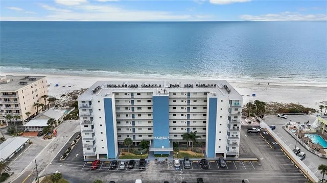 13500 Gulf Boulevard 505, MADEIRA BEACH