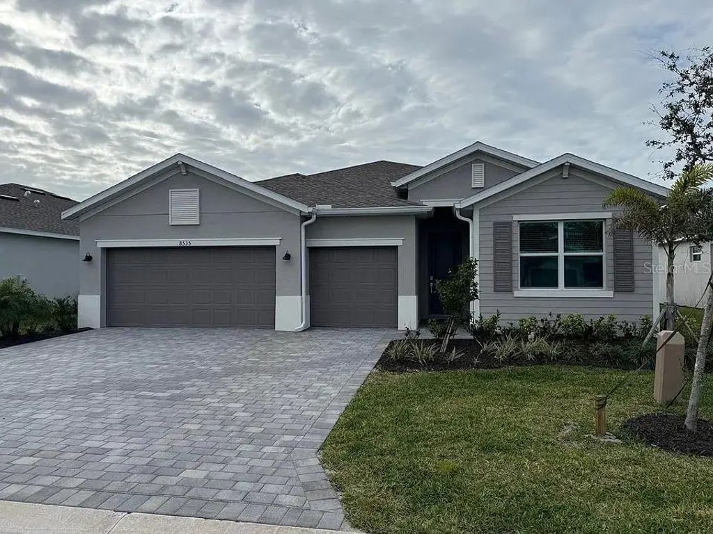 8535 Saint Kitts Circle, ENGLEWOOD