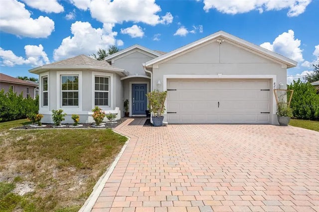 821 Ne 6th Place, CAPE CORAL