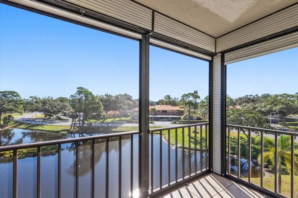 8199 Terrace Garden Drive N 402, ST PETERSBURG