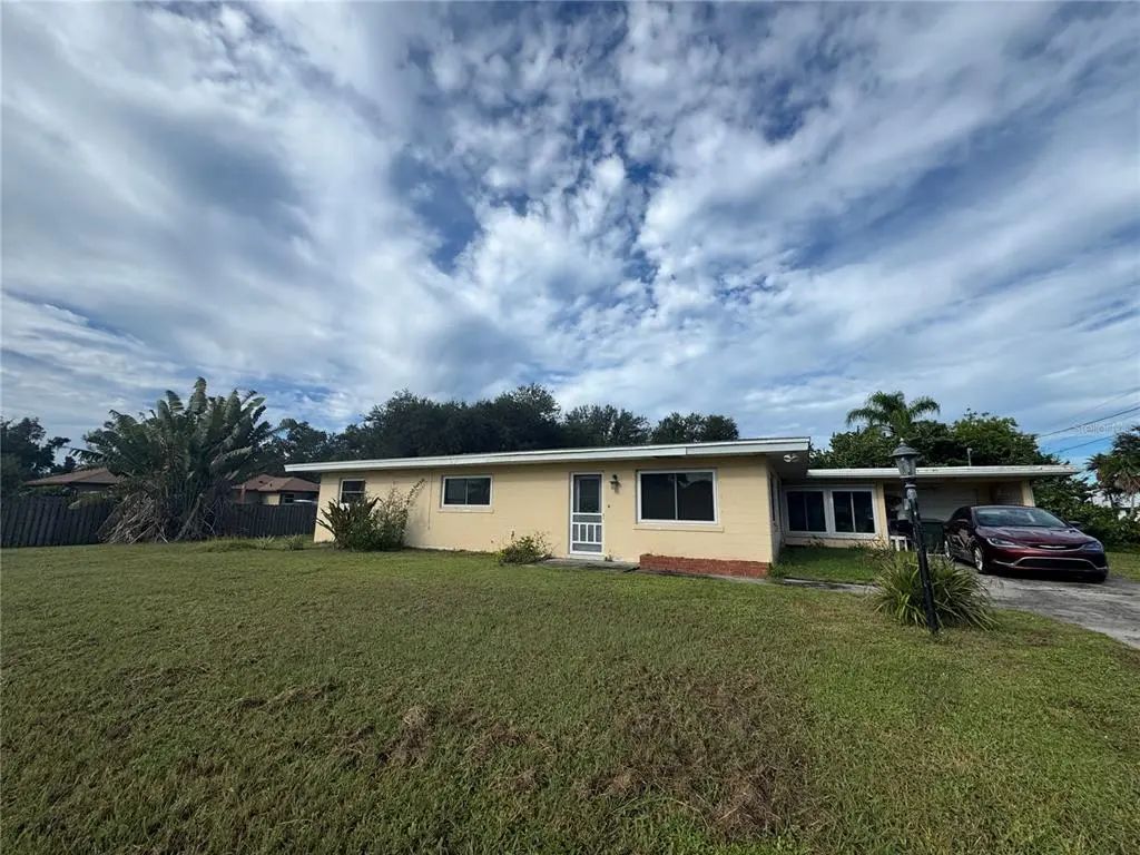 1205 Sunset Avenue, NOKOMIS