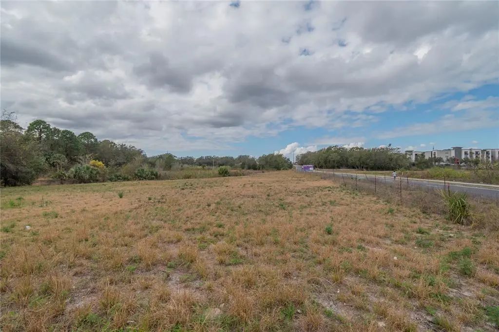 Photo of Listing #V4942446