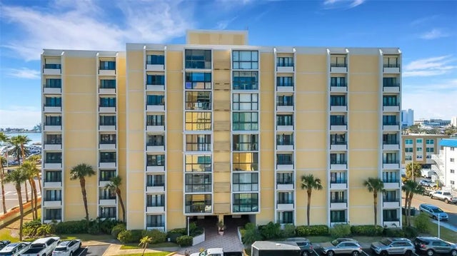 800 S Gulfview Boulevard 101, CLEARWATER BEACH