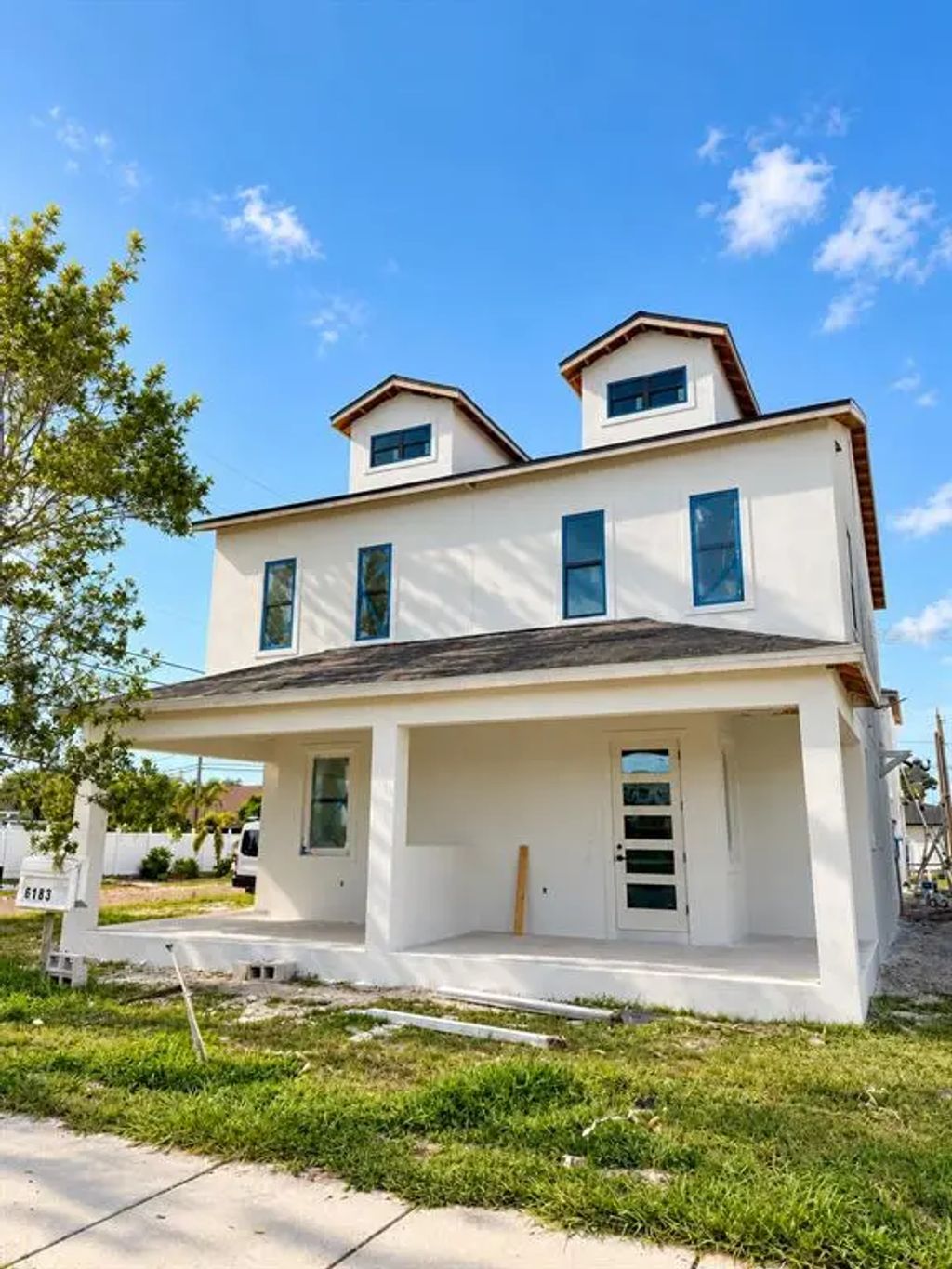 6185 1st Avenue N, ST PETERSBURG