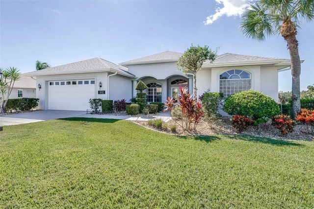 2692 Huntington Hills Dr, LAKELAND
