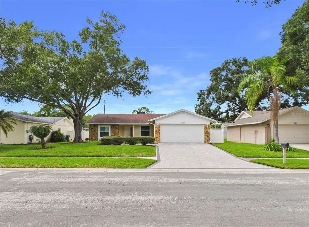 16004 Eagle River Way, TAMPA