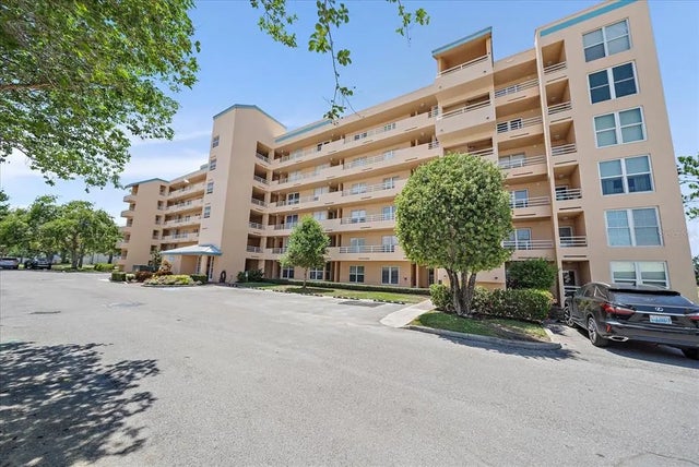 4570 Pinebrook Circle 508, BRADENTON