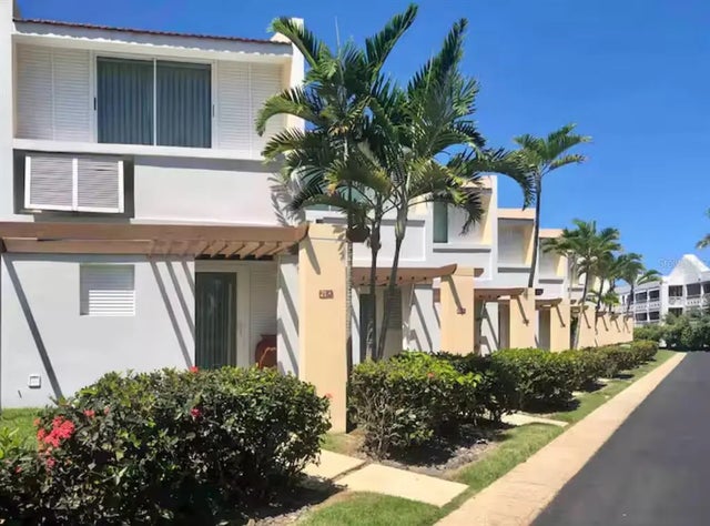 101 Ocean Villas, DORADO