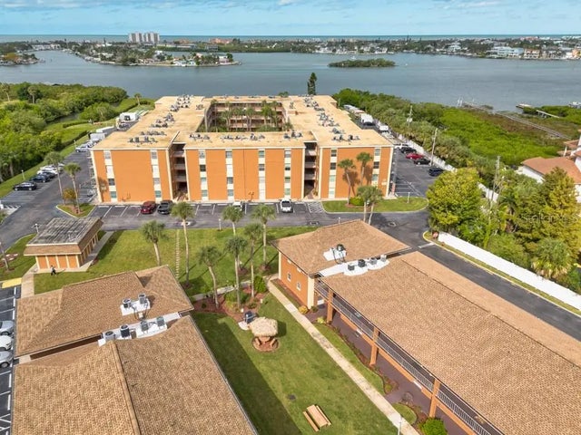 12760 Indian Rocks Road 601, LARGO