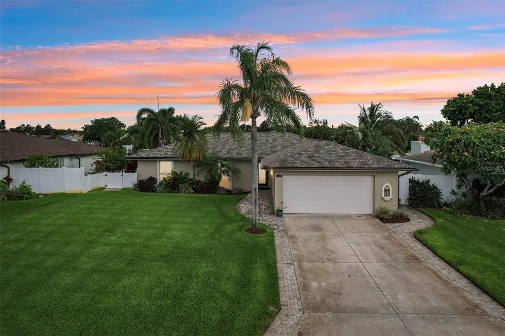 5036 Dover Street Ne, ST PETERSBURG