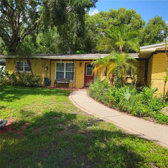347 Country Club Drive, OLDSMAR