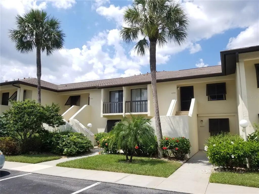 4535 Longwater Chase 18, SARASOTA