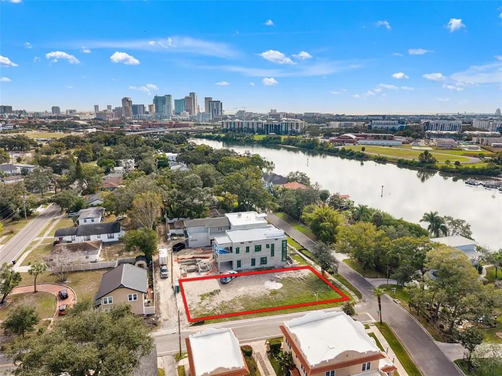 2313 N Riverside Drive, TAMPA